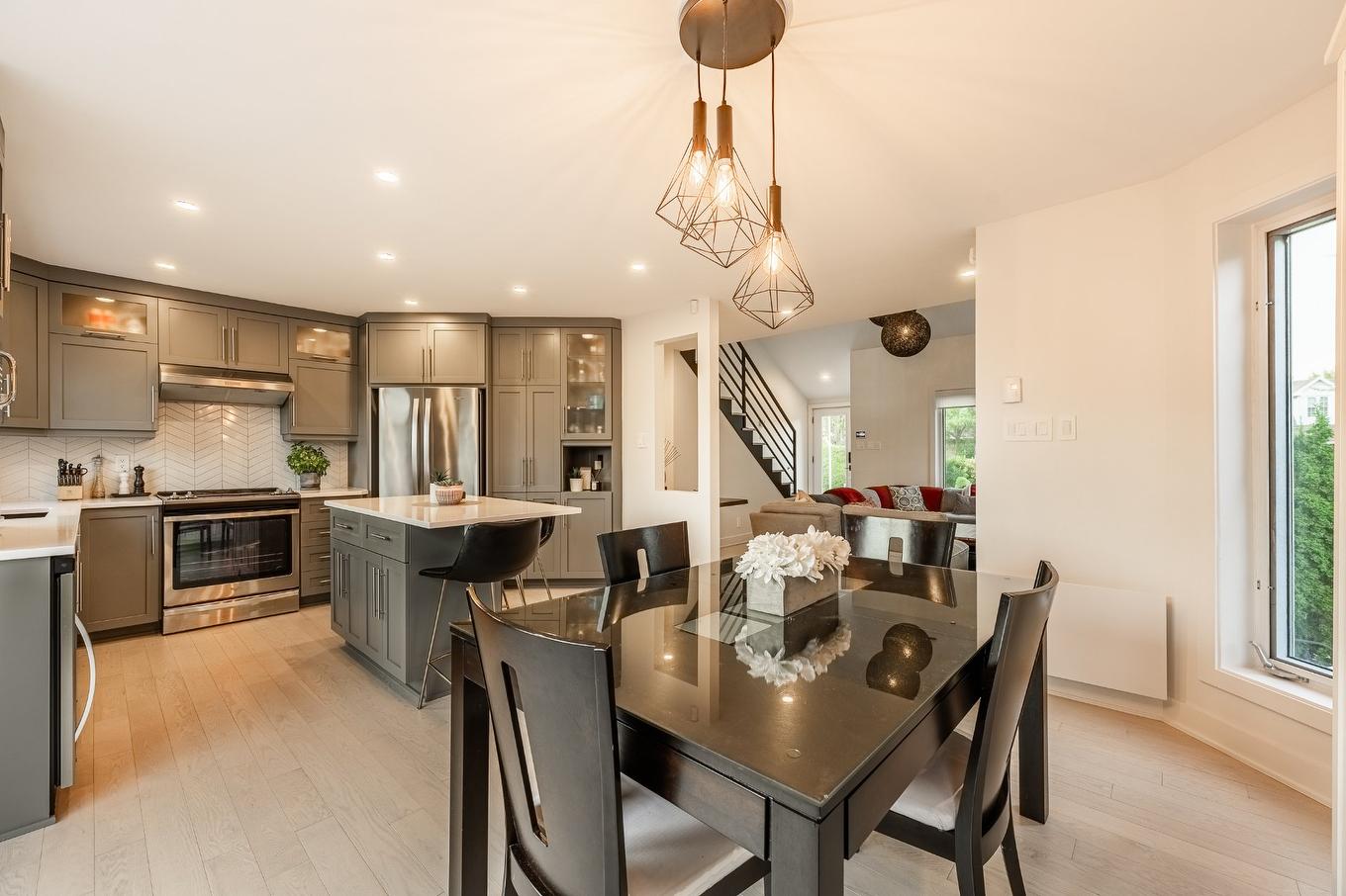 Vue d'ensemble - 15 Rue Besset, Saint-Mathias-Sur-Richelieu, QC - Indoor Photo Showing Other Room