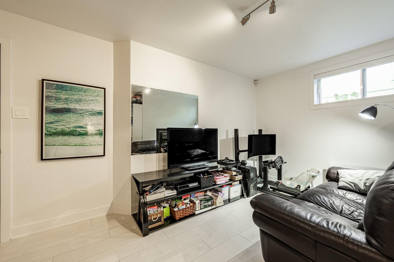 Salle familiale - 15 Rue Besset, Saint-Mathias-Sur-Richelieu, QC - Indoor