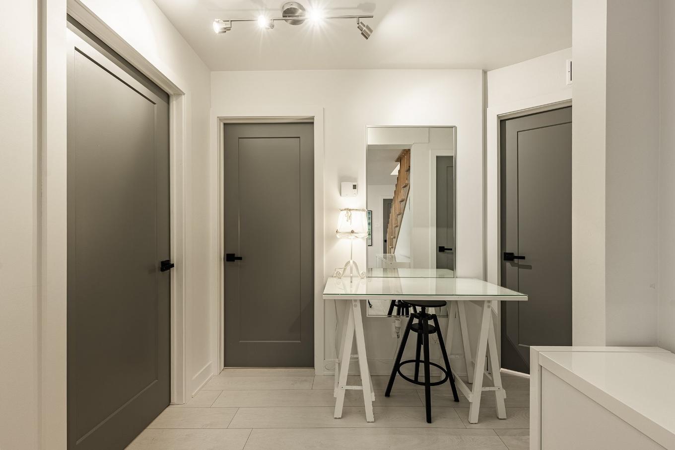 Corridor - 15 Rue Besset, Saint-Mathias-Sur-Richelieu, QC - Indoor Photo Showing Other Room