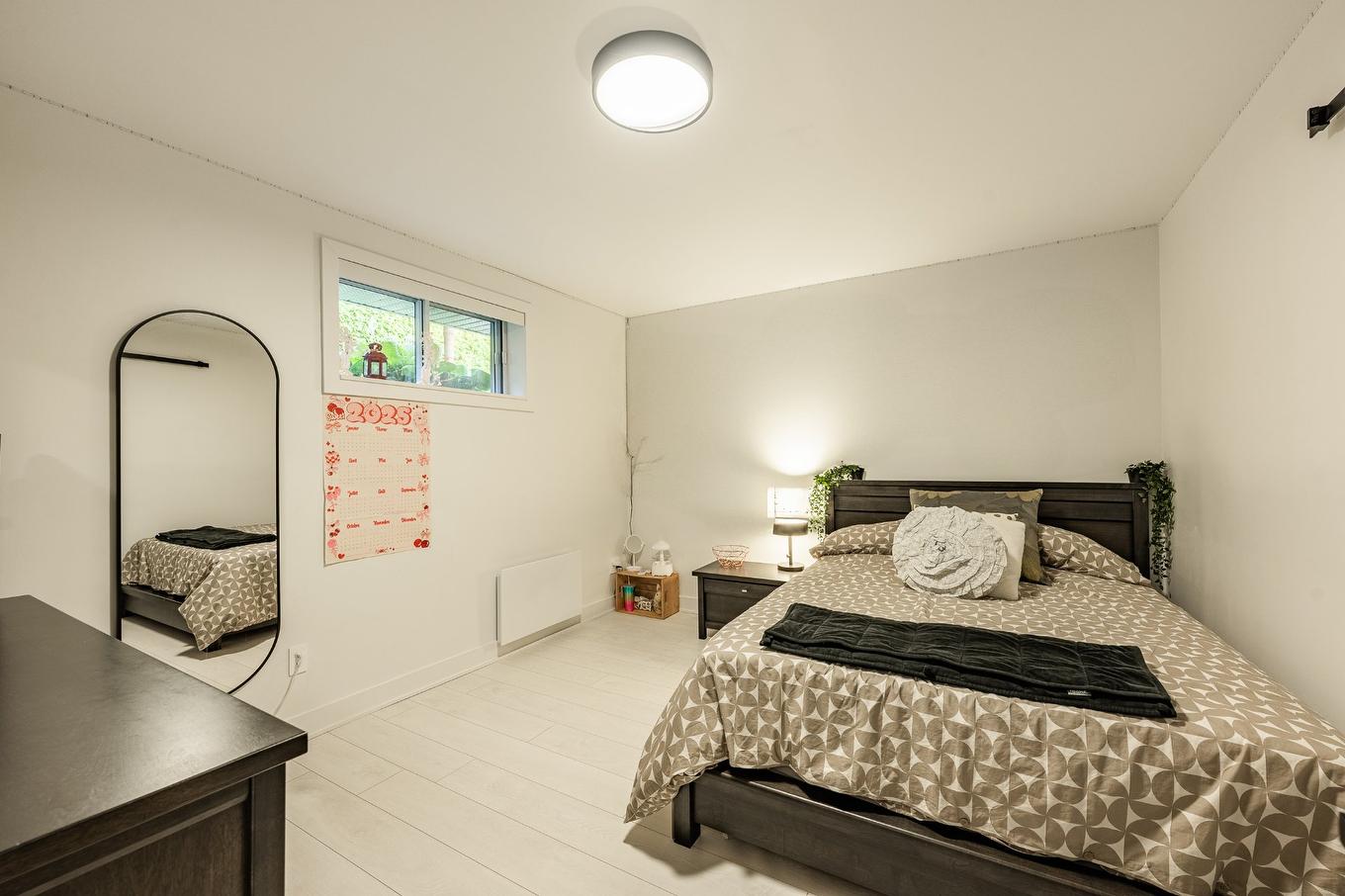 Chambre à coucher - 15 Rue Besset, Saint-Mathias-Sur-Richelieu, QC - Indoor Photo Showing Bedroom