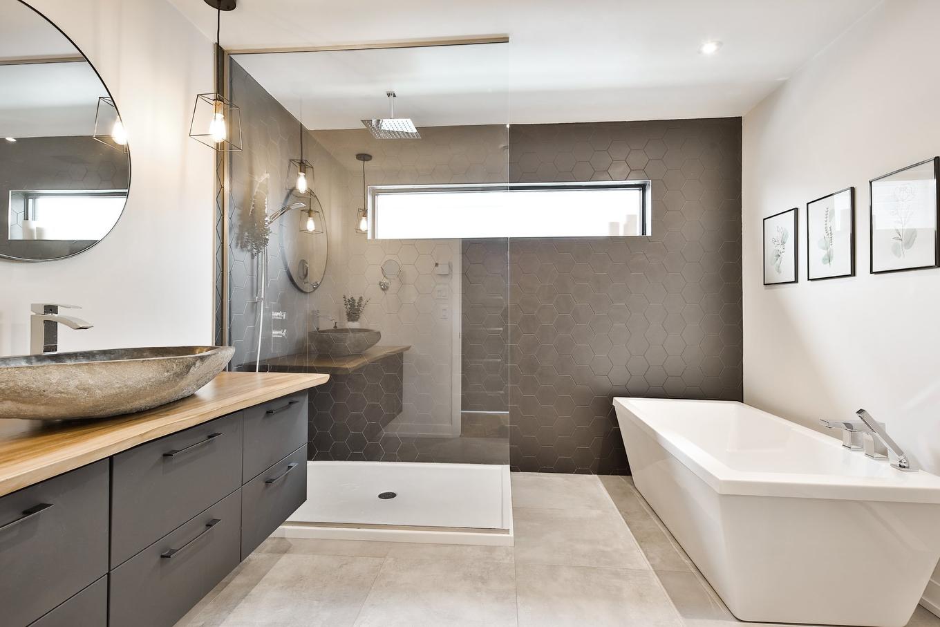 Bathroom - 32 Rue Des Plaines, Saint-Jean-Sur-Richelieu, QC - Indoor Photo Showing Bathroom