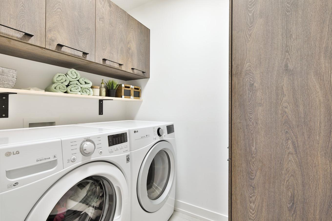Laundry room - 32 Rue Des Plaines, Saint-Jean-Sur-Richelieu, QC - Indoor Photo Showing Laundry Room