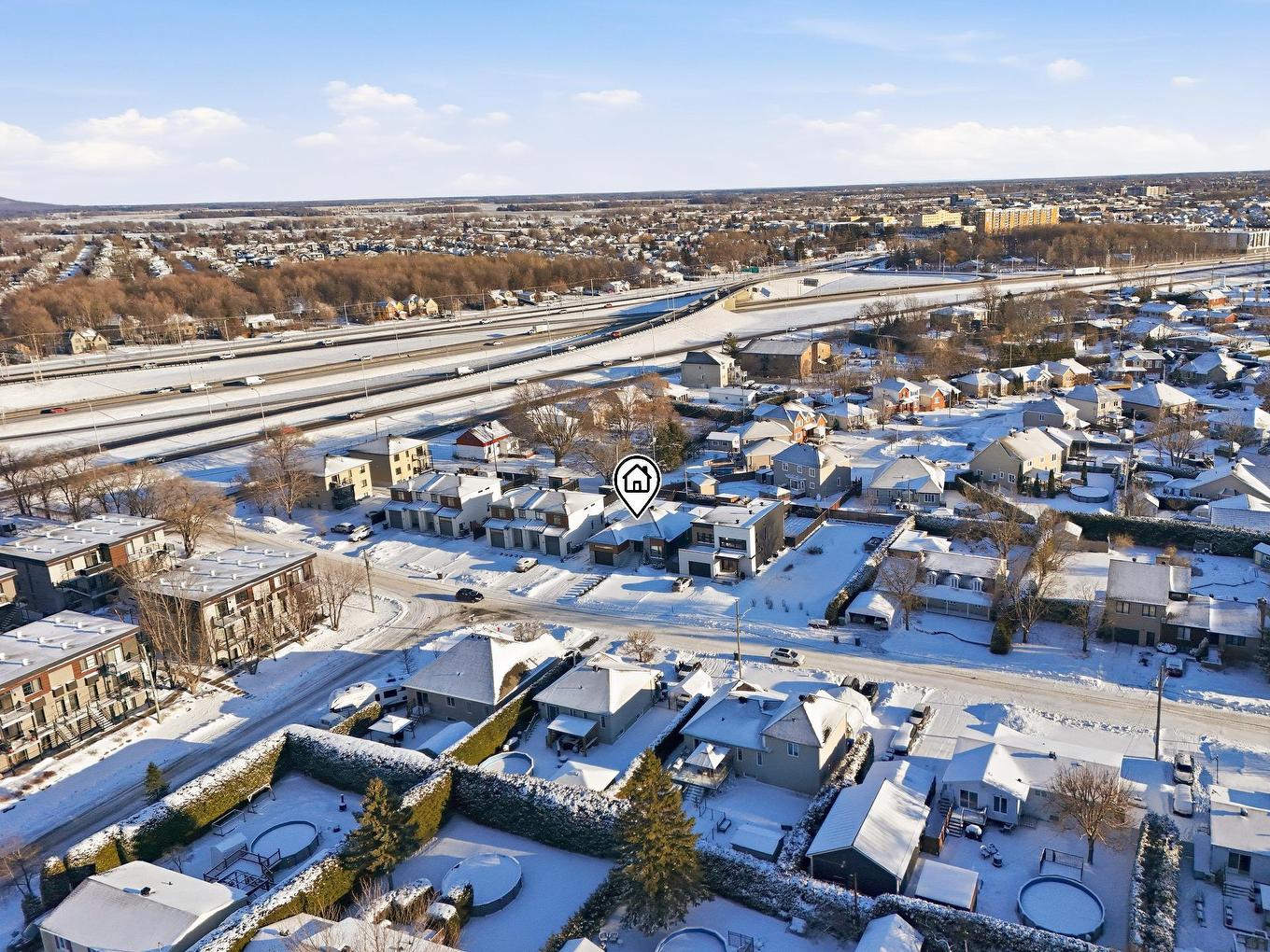 Aerial photo - 32 Rue Des Plaines, Saint-Jean-Sur-Richelieu, QC - Outdoor With View