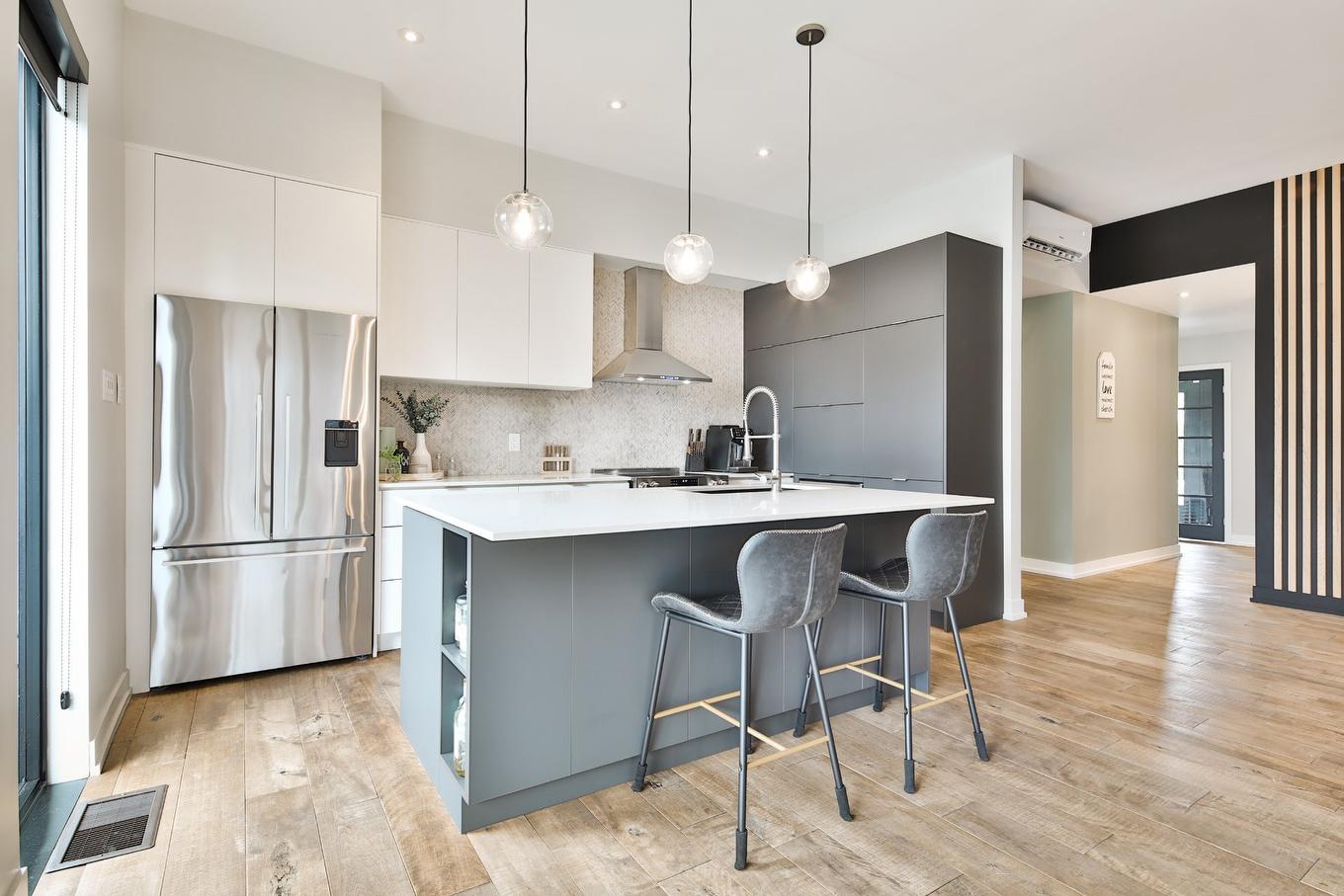 Kitchen - 32 Rue Des Plaines, Saint-Jean-Sur-Richelieu, QC - Indoor Photo Showing Kitchen With Upgraded Kitchen