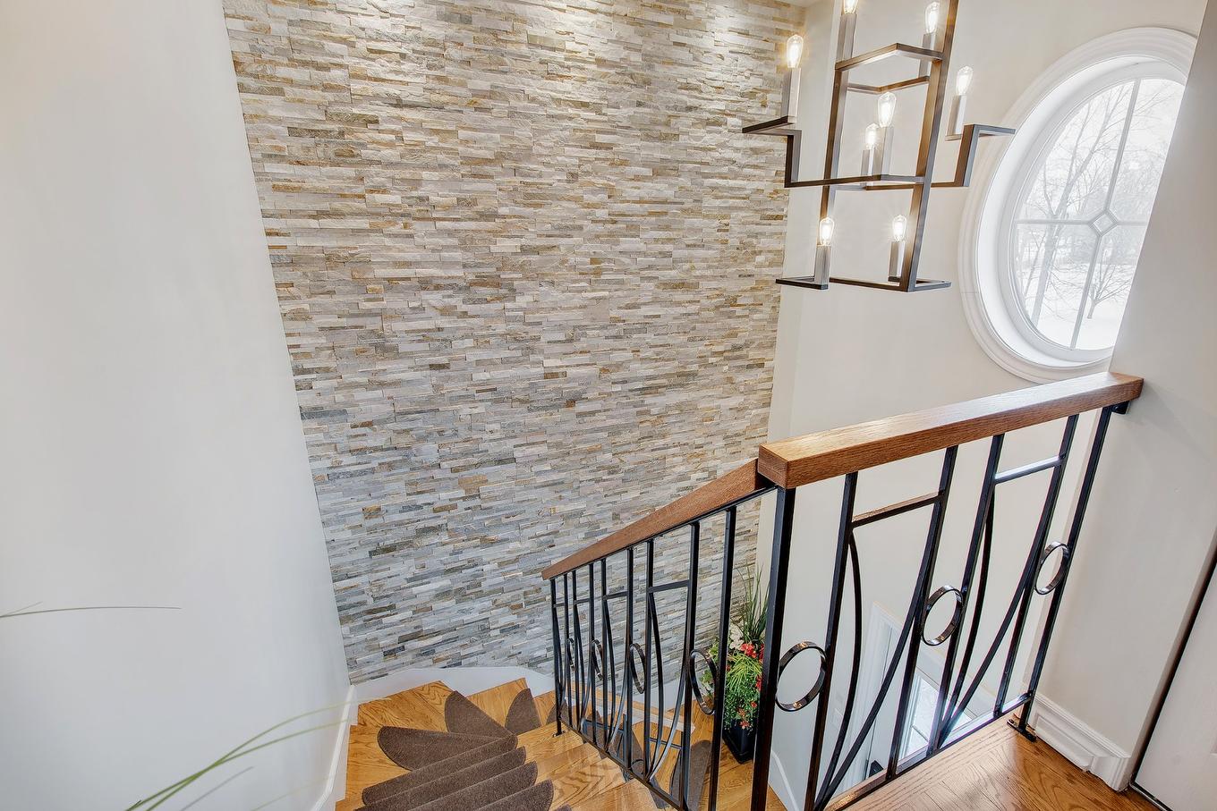 Staircase - 4727 Crois. Des Îles, Laval (Chomedey), QC - Indoor Photo Showing Other Room