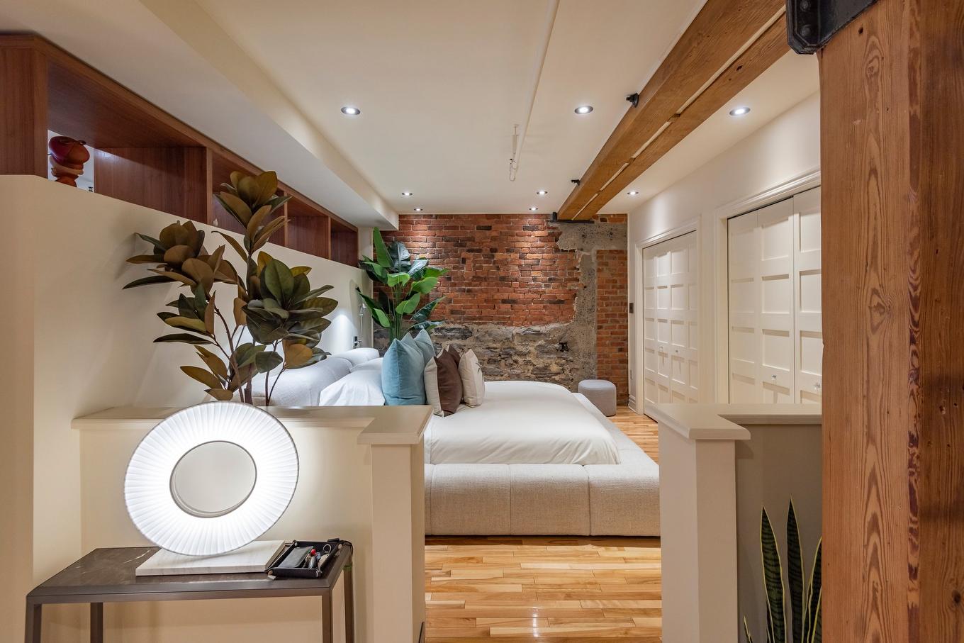 Chambre à coucher principale - 305-433 Rue Ste-Hélène, Montréal (Ville-Marie), QC - Indoor Photo Showing Other Room