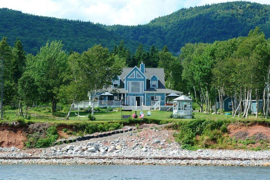 45227 Cabot Trail, North Shore, NS