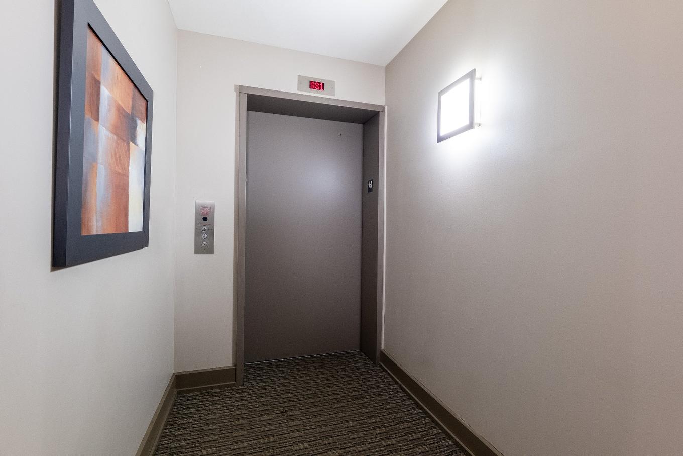 Ascenseur - 212-110 Av. Du Golf, La Prairie, QC - Indoor Photo Showing Other Room