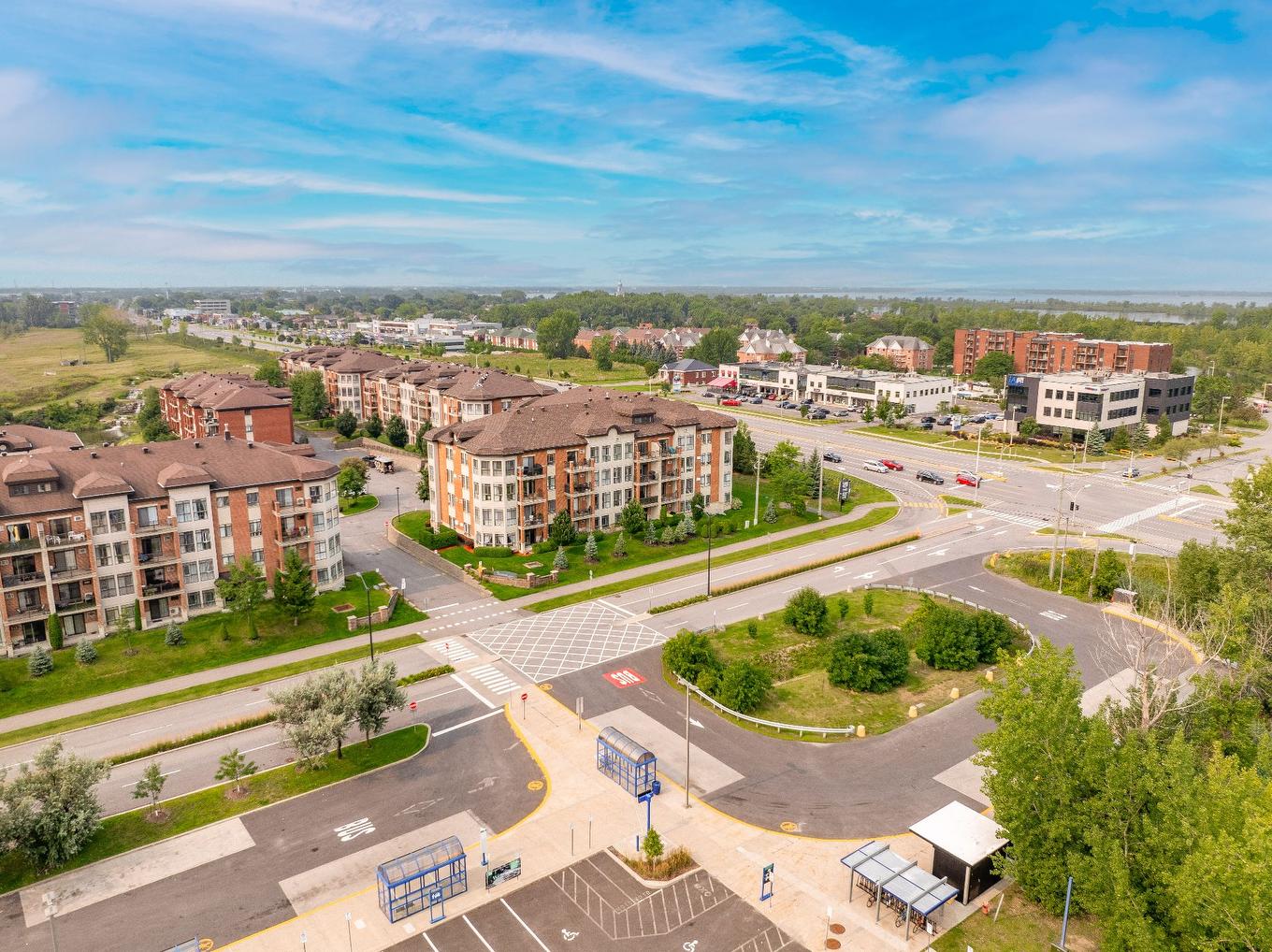 Photo aérienne - 212-110 Av. Du Golf, La Prairie, QC - Outdoor With View