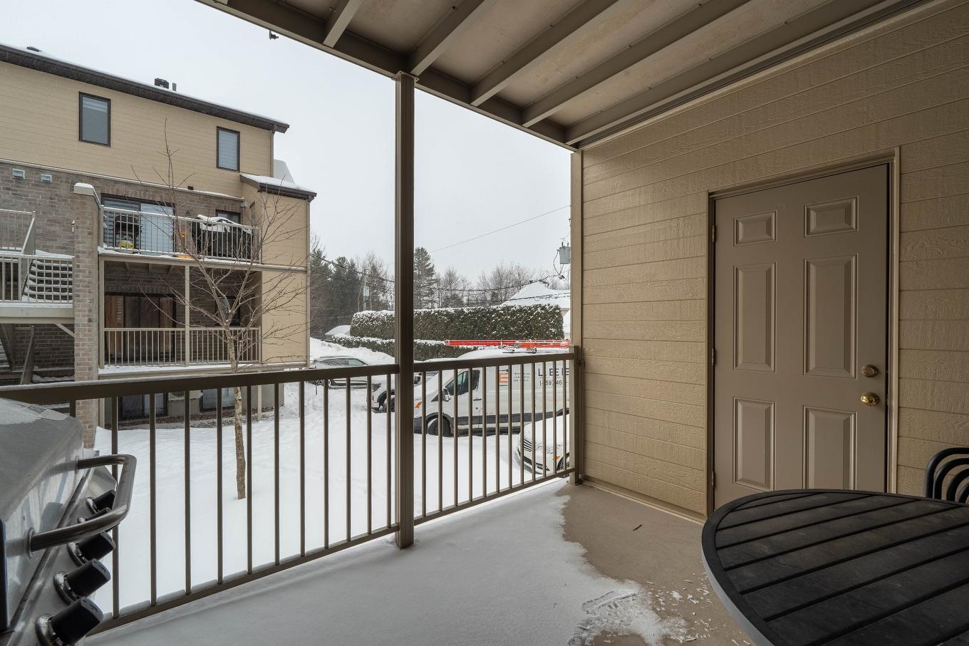 Balcony - 208-18495 Rue J.-A.-Bombardier, Mirabel, QC - Outdoor With Exterior