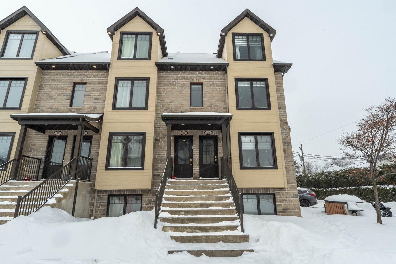 Frontage - 208-18495 Rue J.-A.-Bombardier, Mirabel, QC - Outdoor With Facade