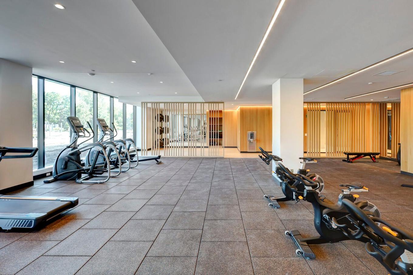 Exercise room - 1005-399 Rue De La Rotonde, Montréal (Verdun/Île-Des-Soeurs), QC - Indoor Photo Showing Gym Room