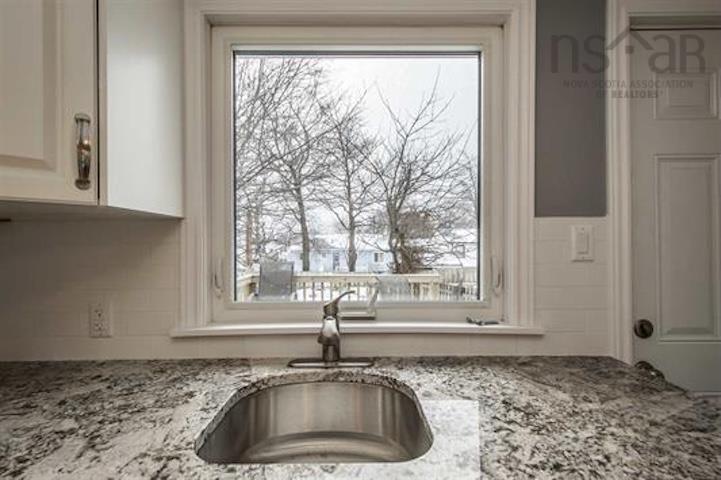 82 Sunnybrae Avenue, Halifax, NS