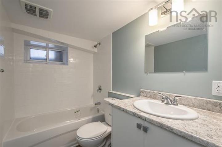 82 Sunnybrae Avenue, Halifax, NS