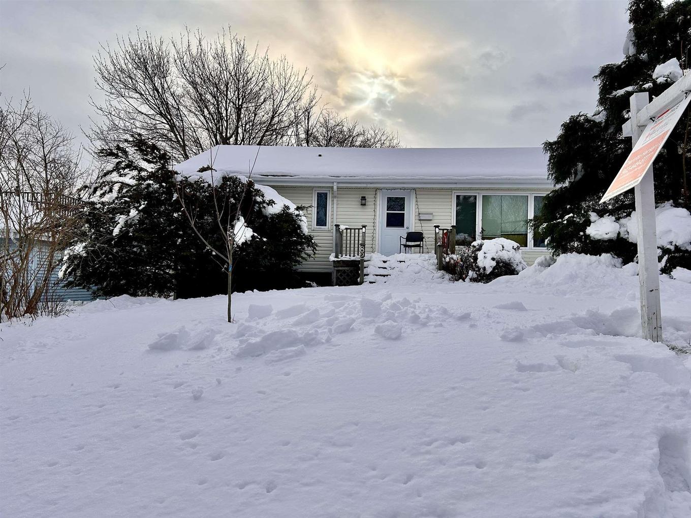 82 Sunnybrae Avenue, Halifax, NS