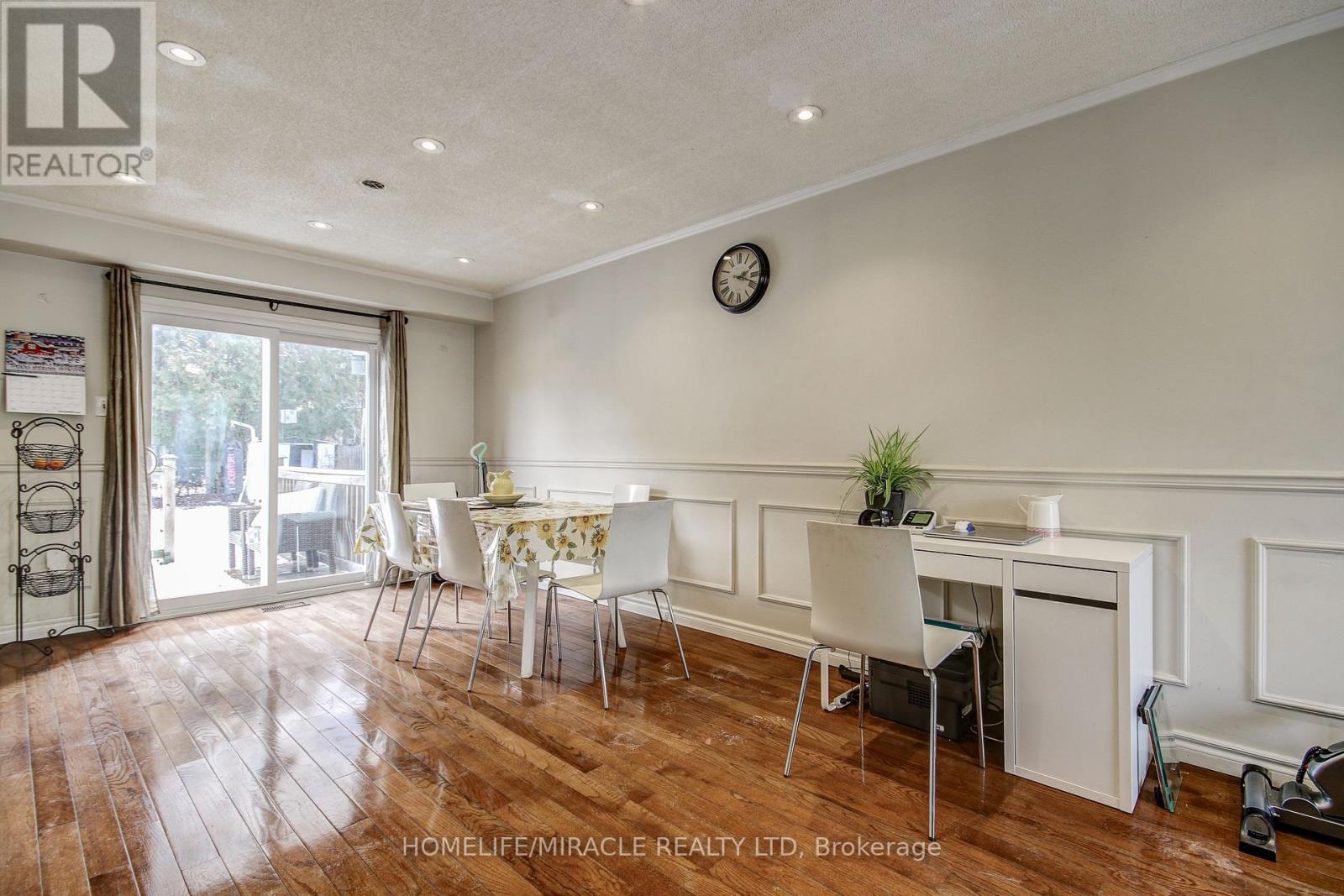 3124 Patrick Crescent, Mississauga, ON - Indoor Photo Showing Dining Room