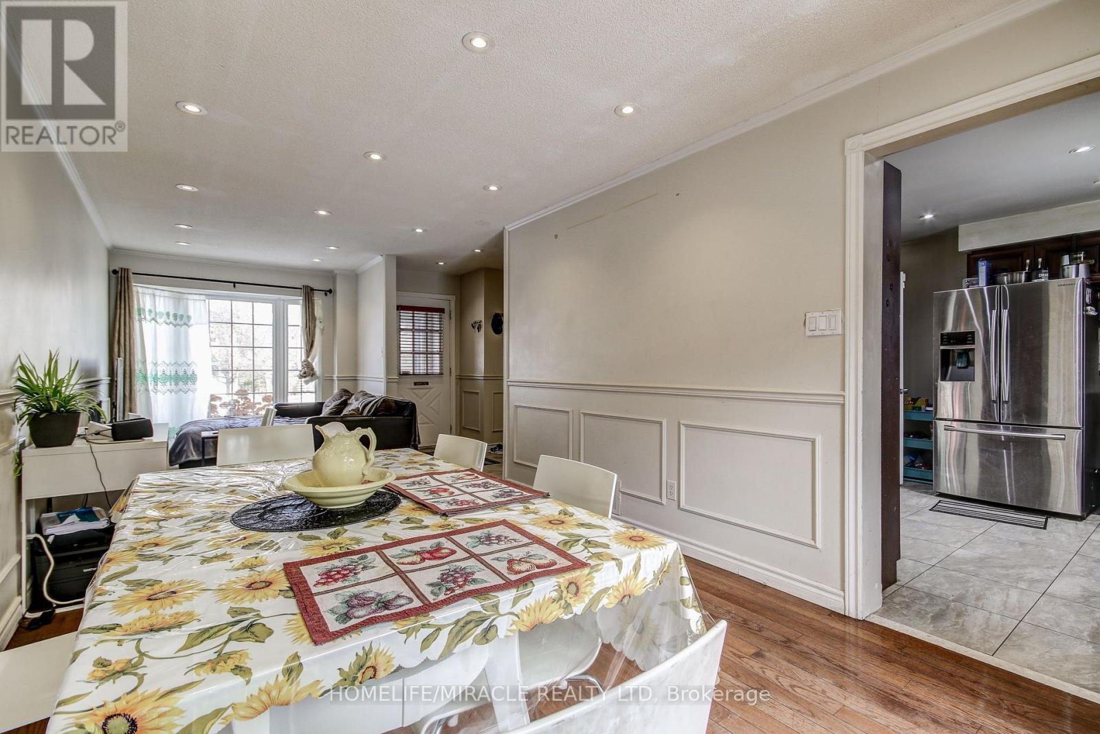 3124 Patrick Crescent, Mississauga, ON - Indoor Photo Showing Dining Room