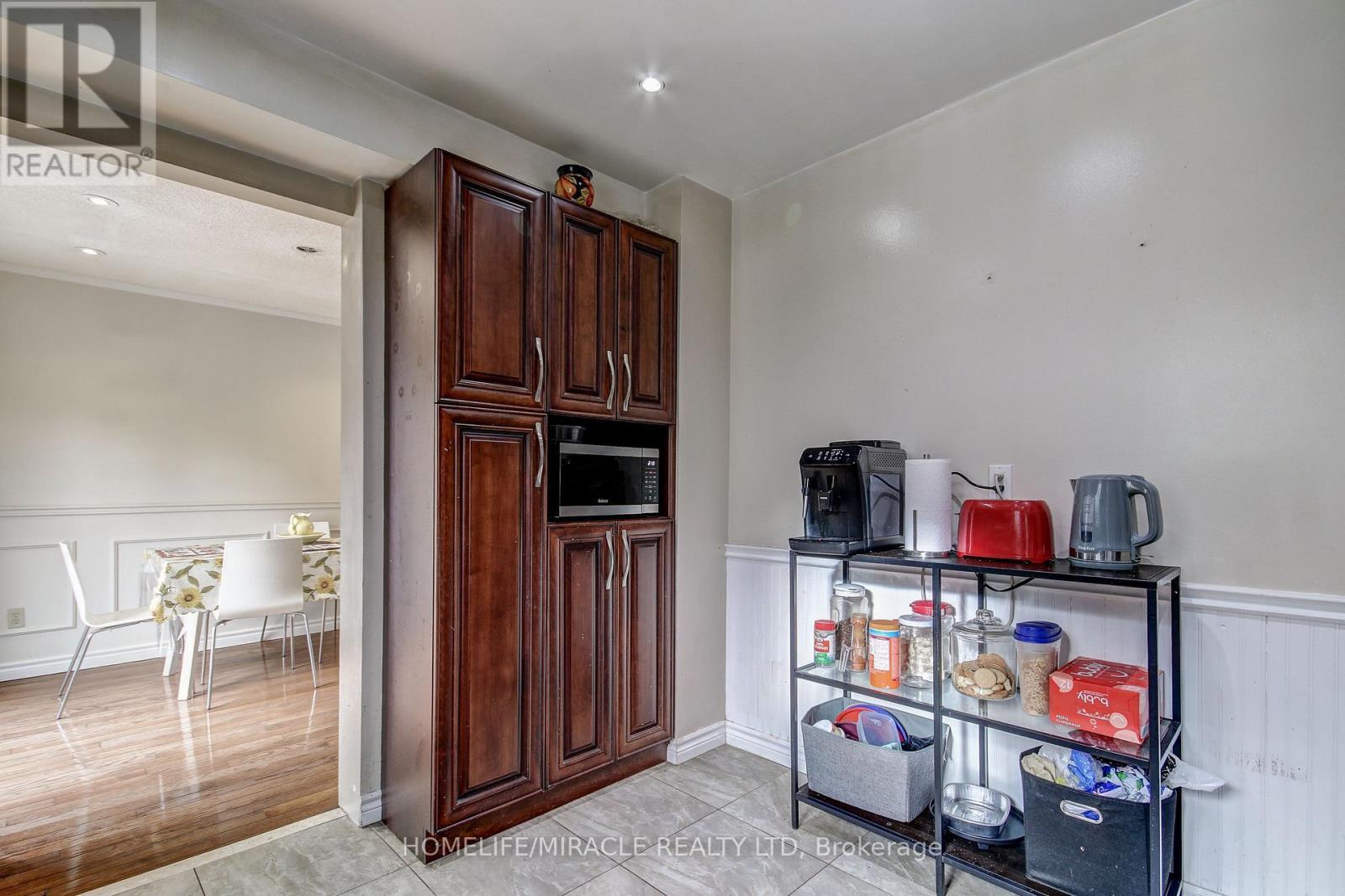 3124 Patrick Crescent, Mississauga, ON - Indoor