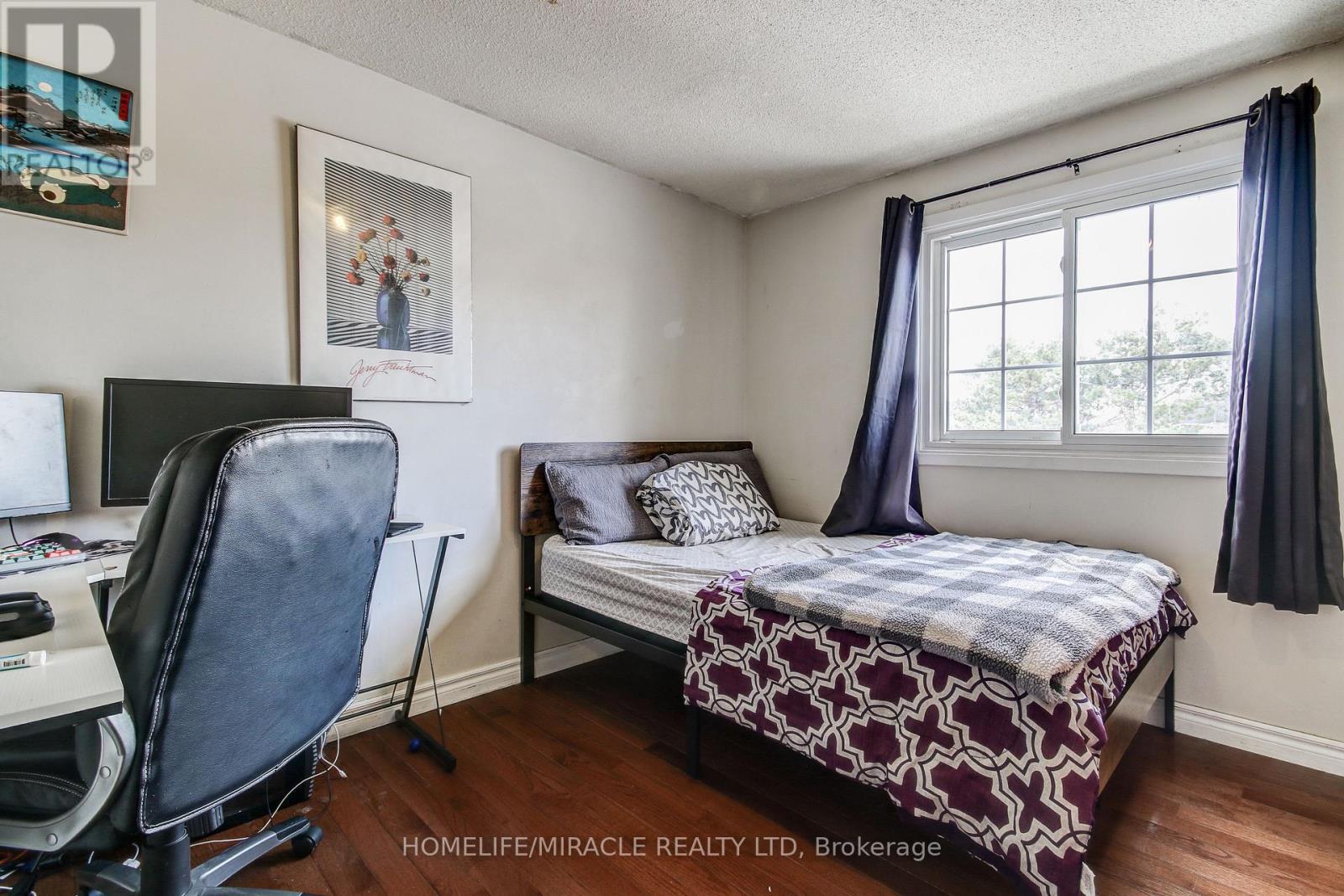 3124 Patrick Crescent, Mississauga, ON - Indoor Photo Showing Bedroom