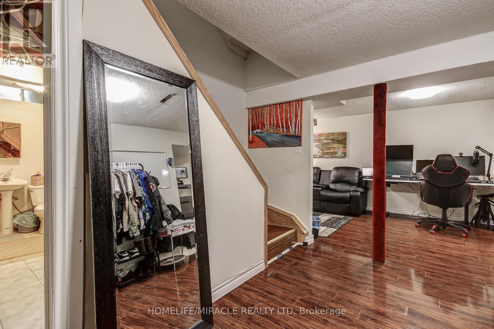 3124 Patrick Crescent, Mississauga, ON - Indoor