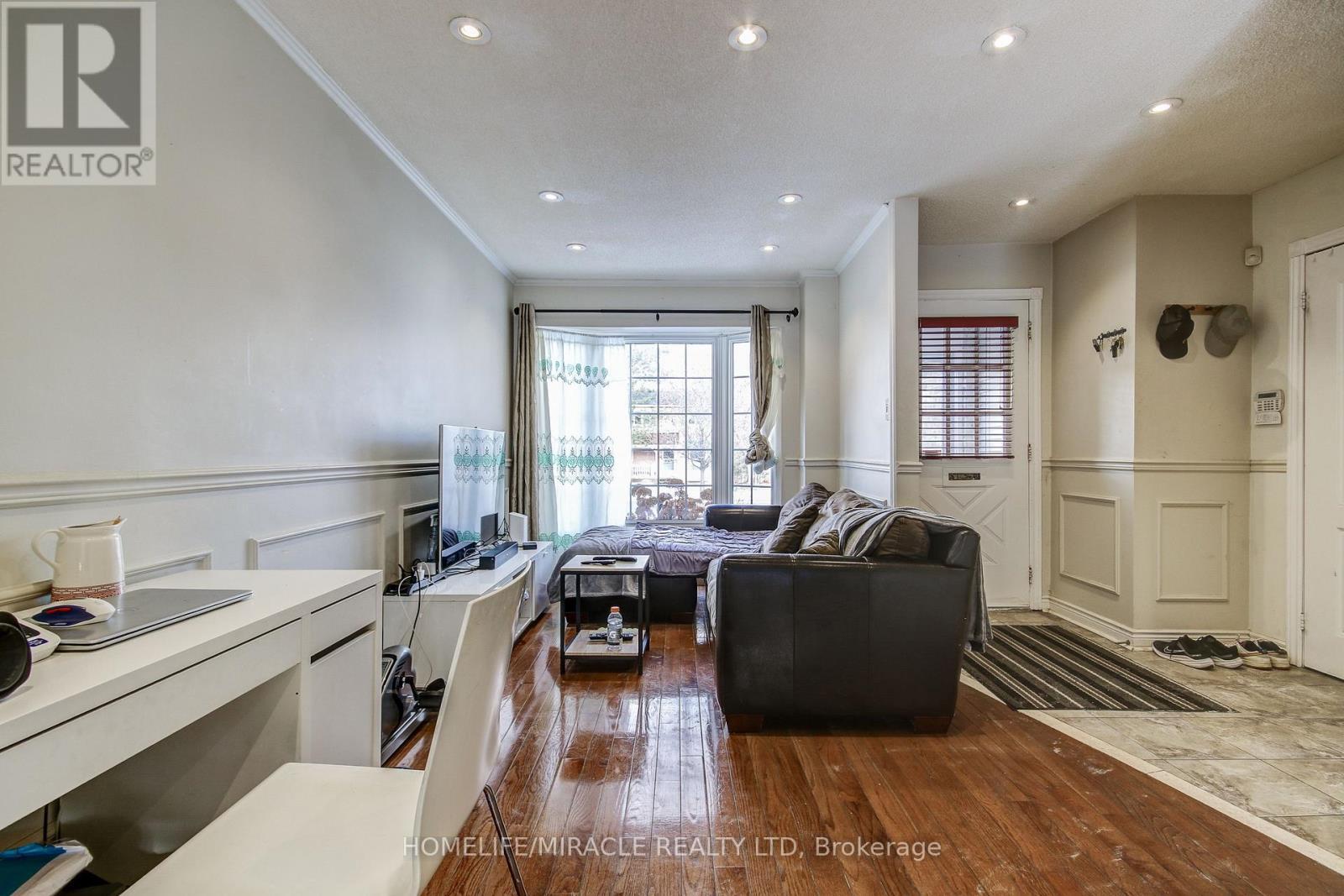 3124 Patrick Crescent, Mississauga, ON - Indoor