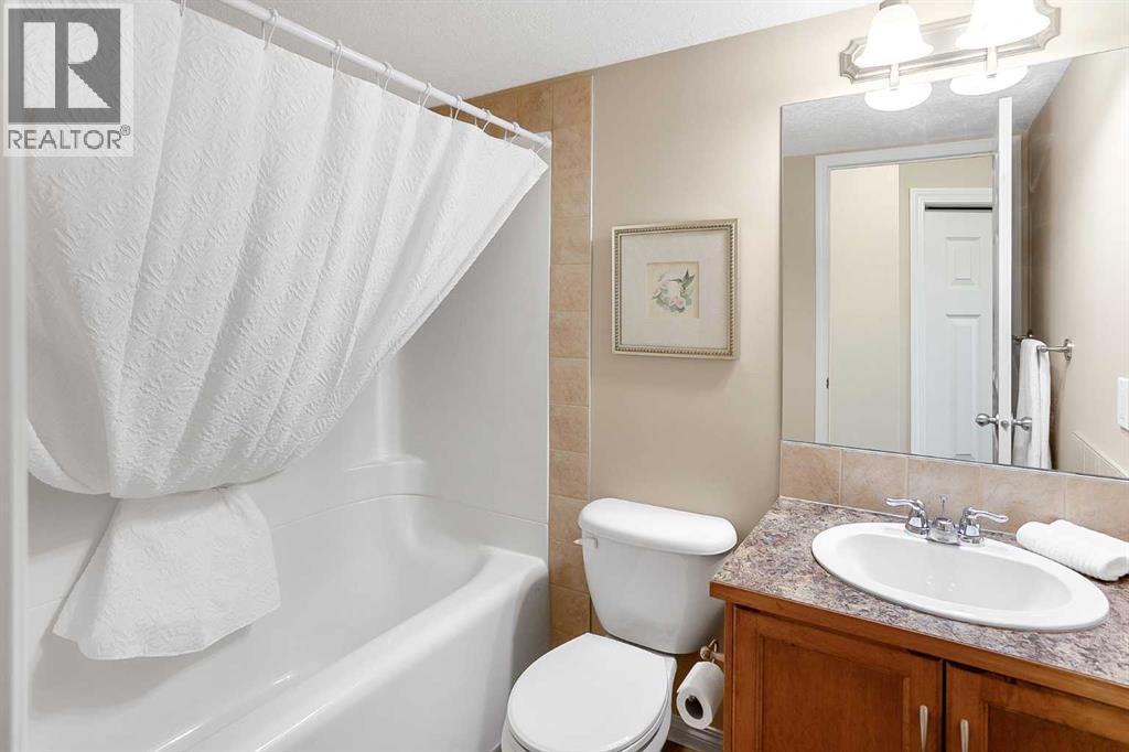 37 Silverado Saddle Avenue Sw, Calgary, AB - Indoor Photo Showing Bathroom