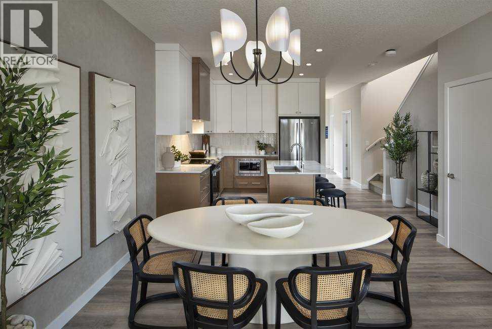 7079 Rangeview Avenue Se, Calgary, AB - Indoor Photo Showing Dining Room