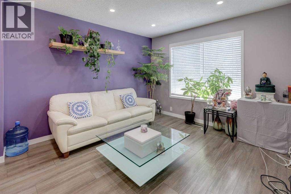 112 Martin Crossing Court Ne, Calgary, AB - Indoor Photo Showing Living Room