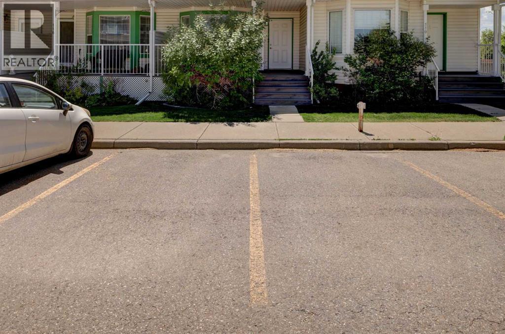 112 Martin Crossing Court Ne, Calgary, AB - Outdoor