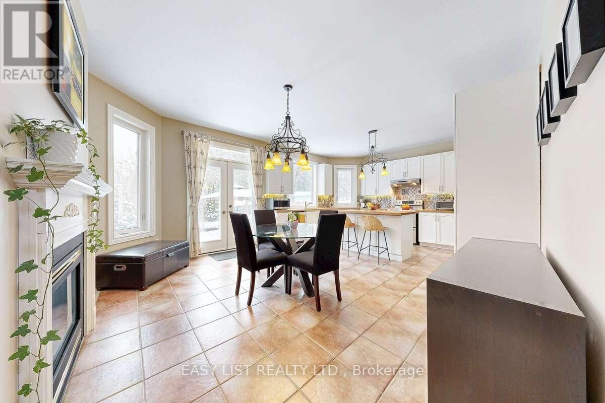 37 Nevada Crescent, Vaughan, ON - Indoor Photo Showing Dining Room