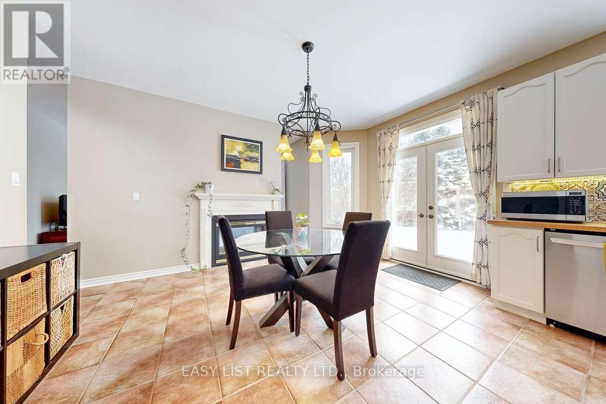 37 Nevada Crescent, Vaughan, ON - Indoor Photo Showing Dining Room