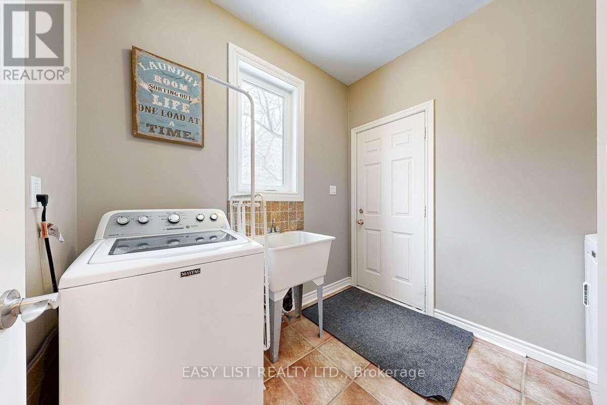 37 Nevada Crescent, Vaughan, ON - Indoor Photo Showing Laundry Room