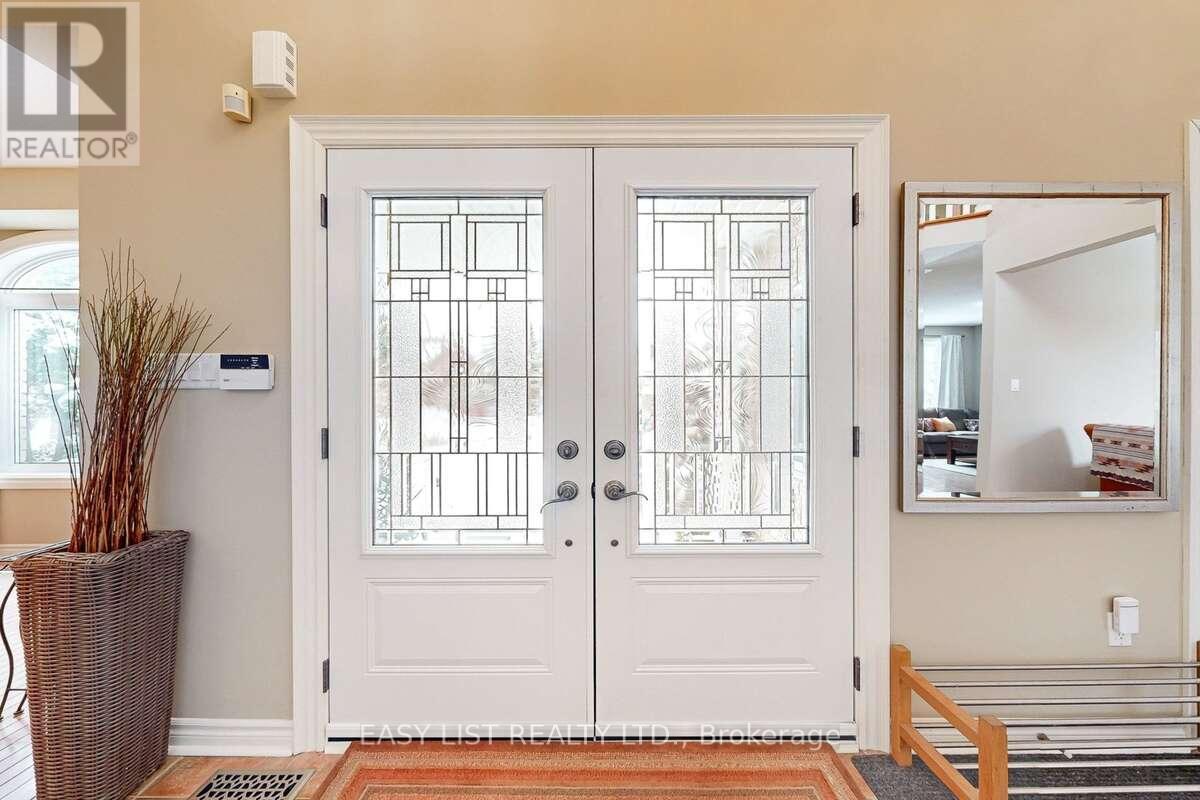 37 Nevada Crescent, Vaughan, ON - Indoor Photo Showing Other Room