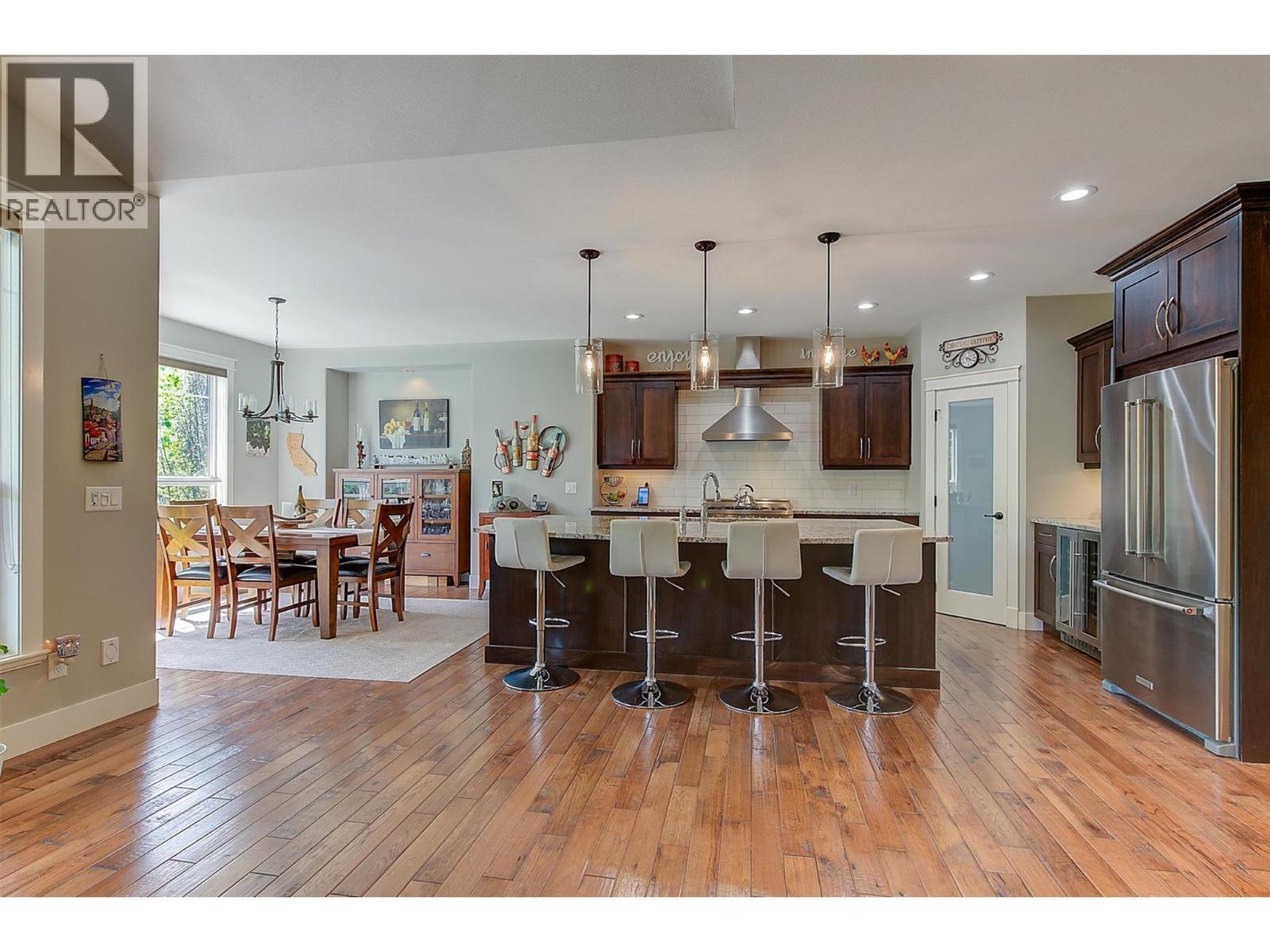 2423 Paramount Drive, West Kelowna, BC - Indoor