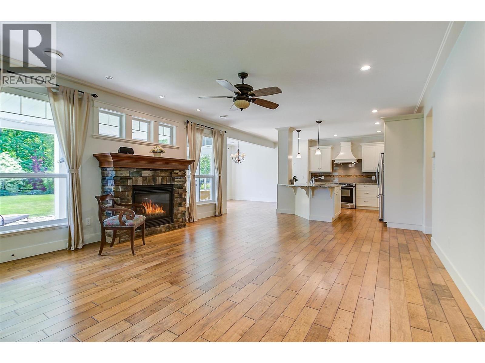 2423 Paramount Drive, West Kelowna, BC - Indoor Photo Showing Living Room With Fireplace