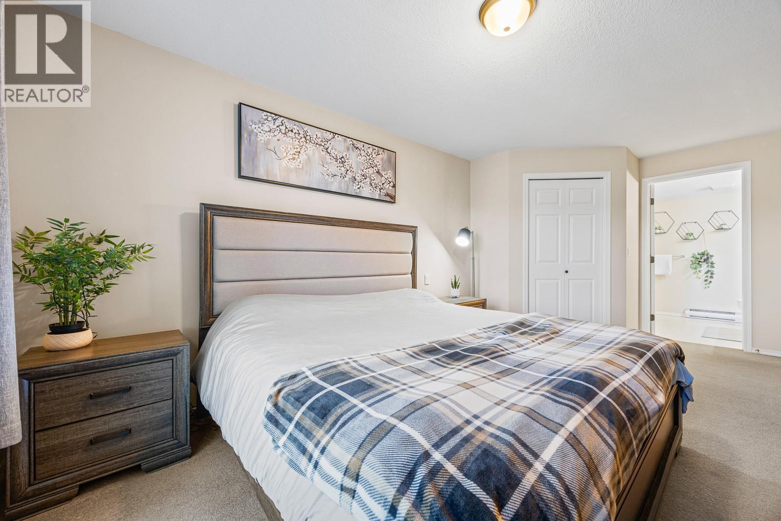 555 Houghton Road Unit# 206, Kelowna, BC - Indoor Photo Showing Bedroom