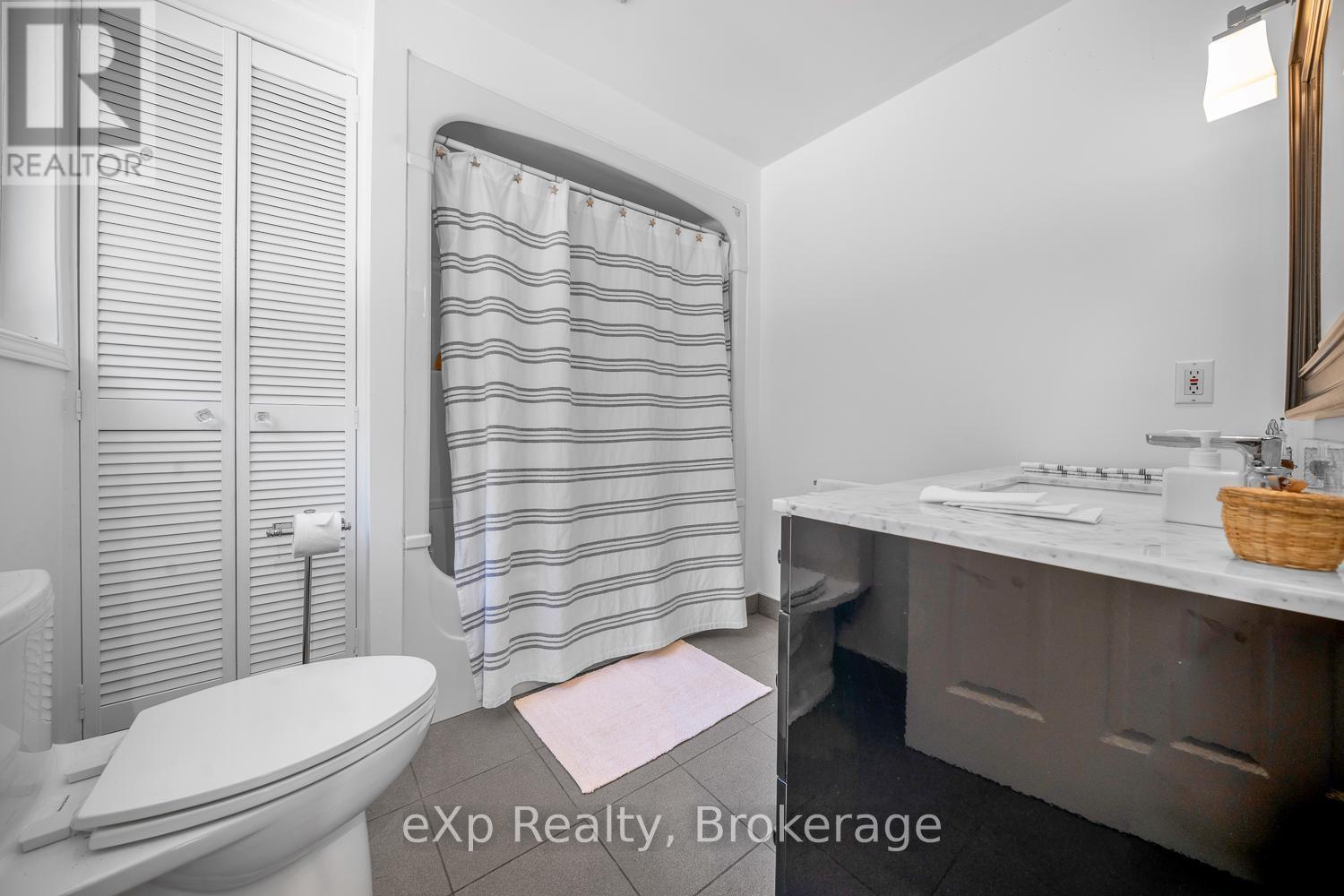 4 Fire Route 140 (Turtle Lane) Lane, Mckellar, ON - Indoor Photo Showing Bathroom