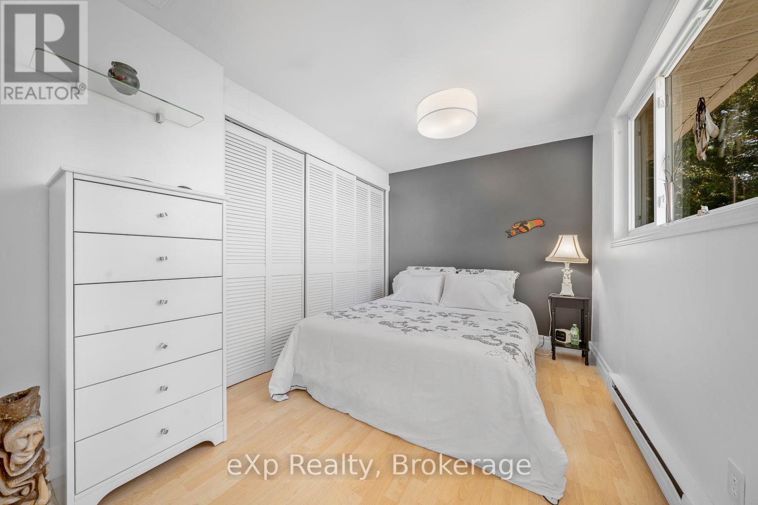 4 Fire Route 140 (Turtle Lane) Lane, Mckellar, ON - Indoor Photo Showing Bedroom