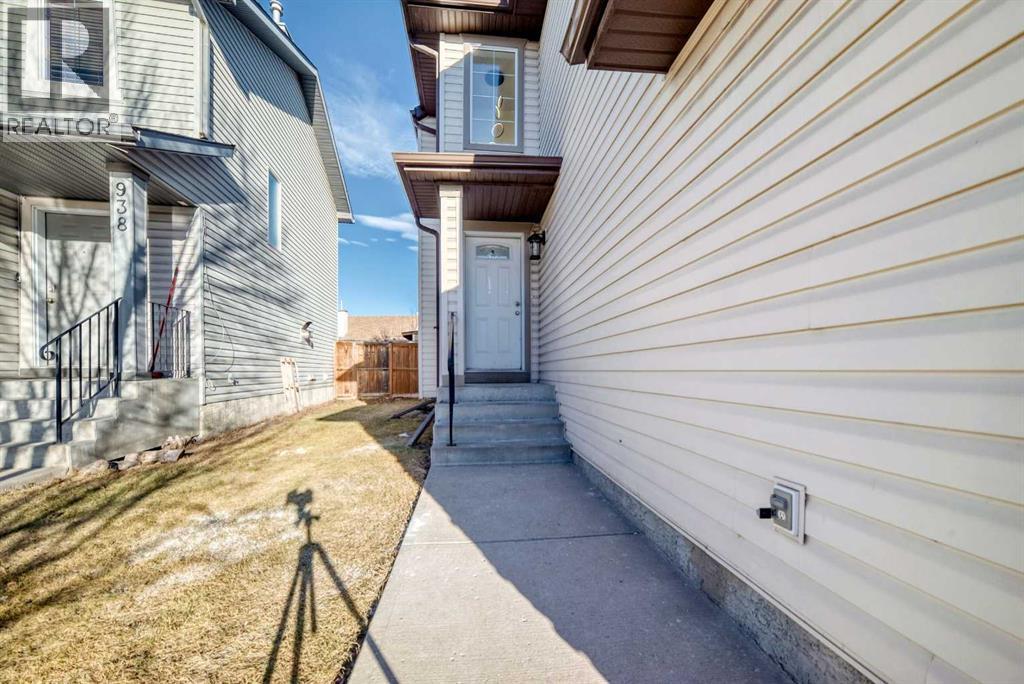936 Cranston Drive Se, Calgary, AB - Outdoor With Exterior