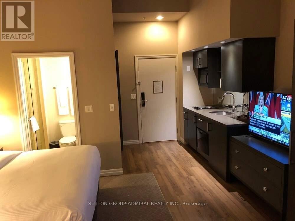 723 - 1 King Street W, Toronto, ON - Indoor Photo Showing Kitchen