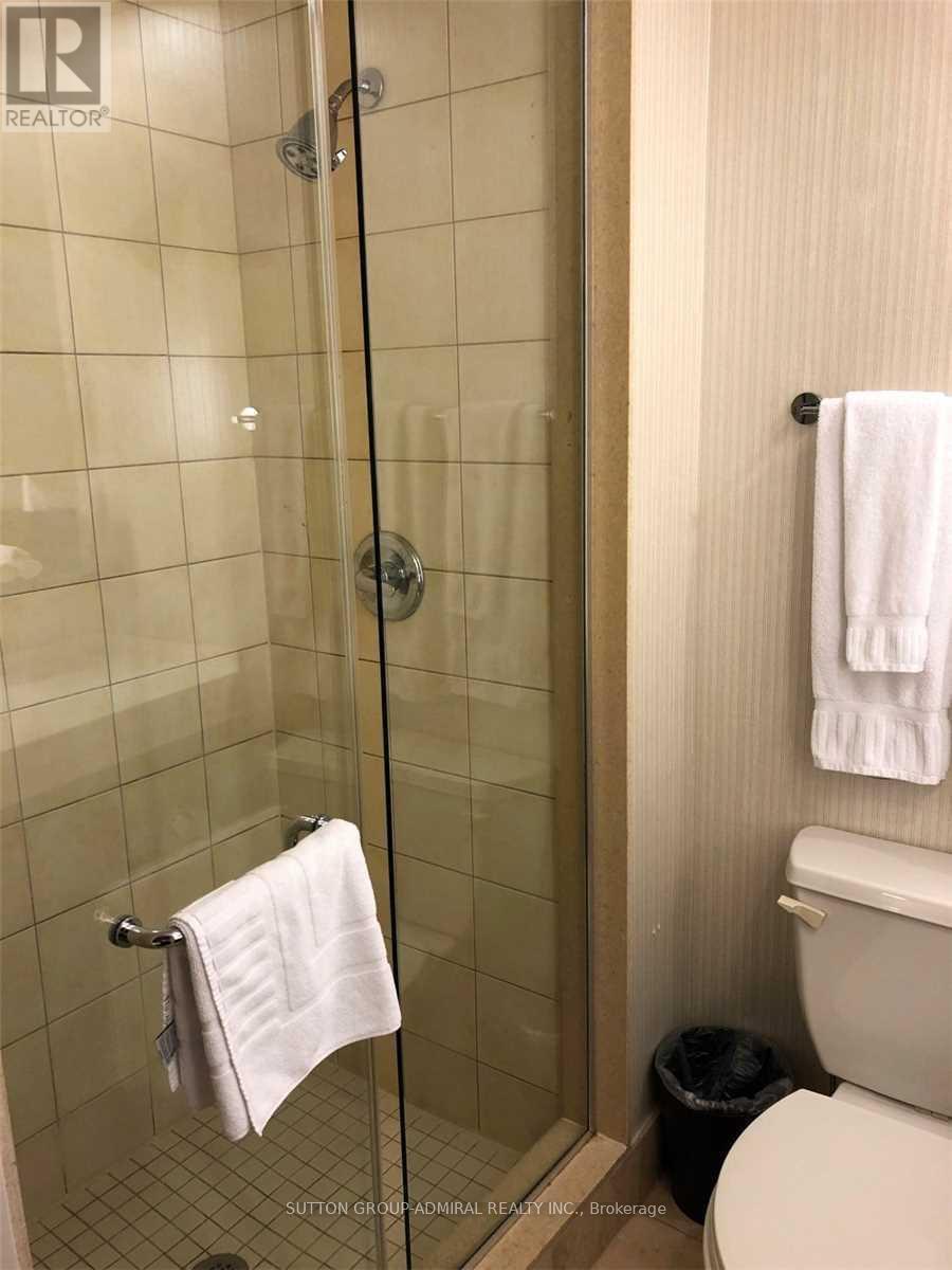 723 - 1 King Street W, Toronto, ON - Indoor Photo Showing Bathroom