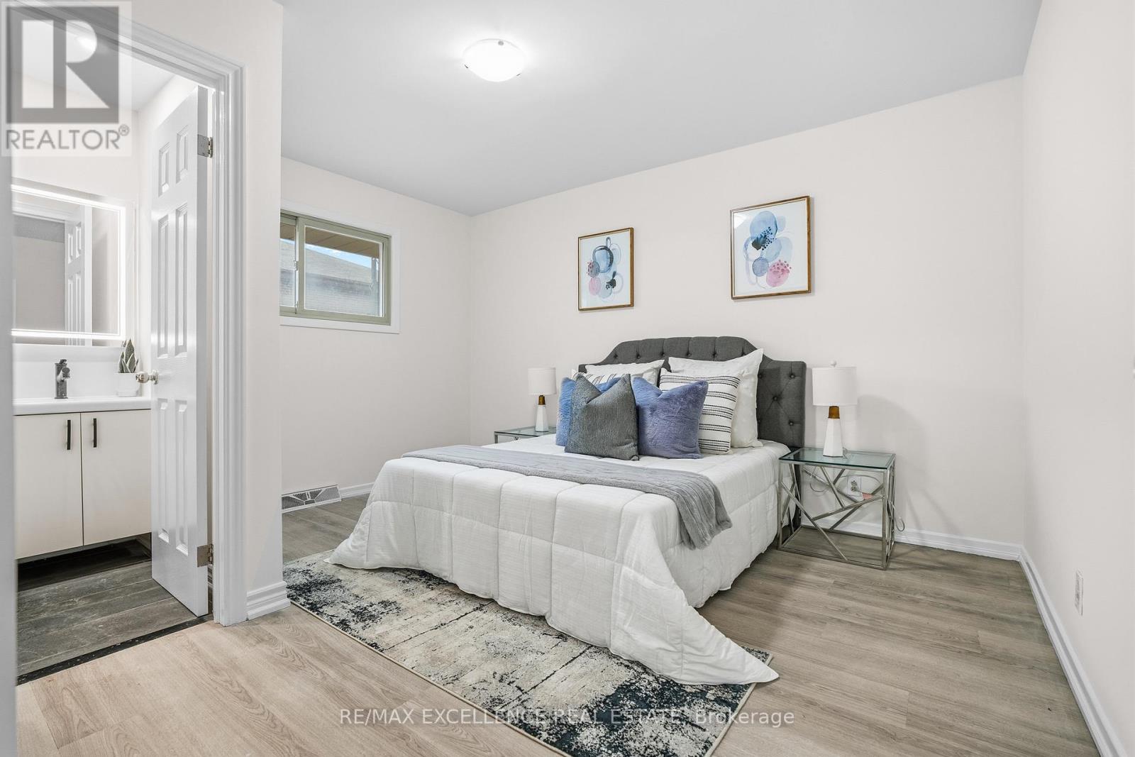 45 Stevenson Road N, Oshawa, ON - Indoor Photo Showing Bedroom