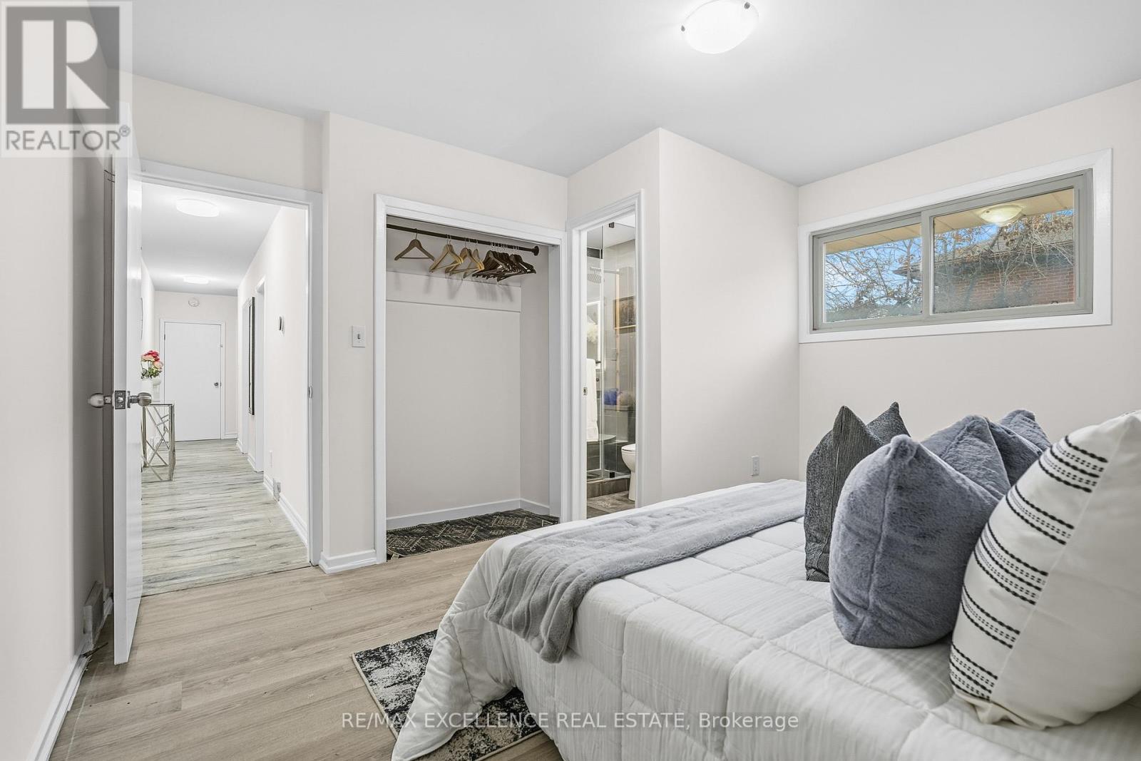 45 Stevenson Road N, Oshawa, ON - Indoor Photo Showing Bedroom