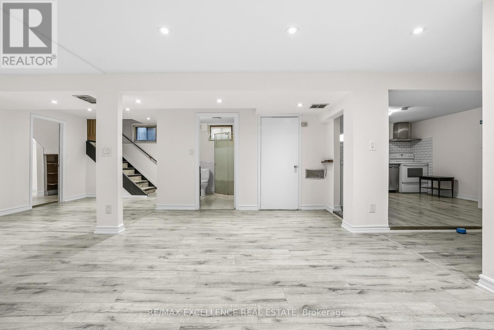 45 Stevenson Road N, Oshawa, ON - Indoor Photo Showing Other Room