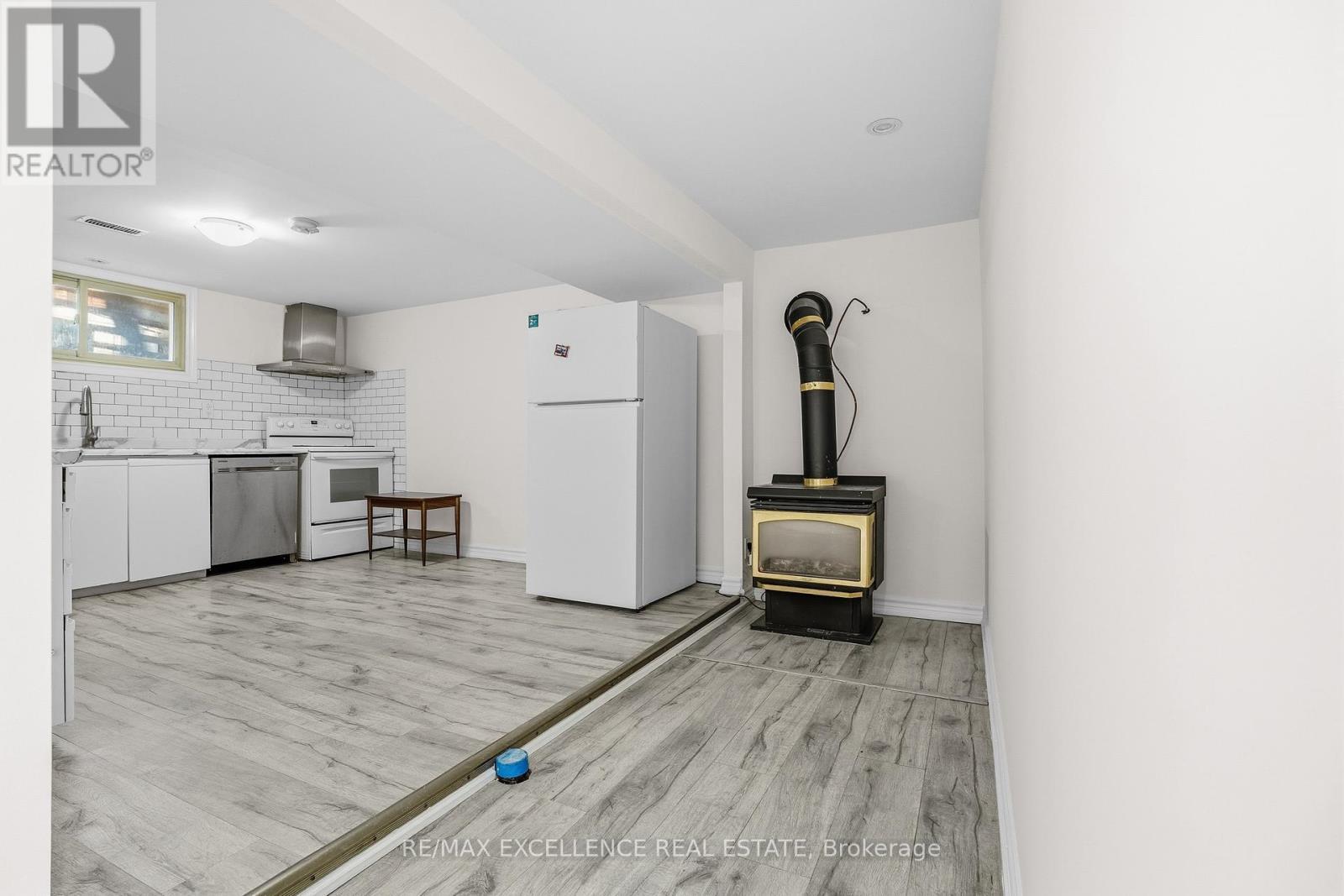 45 Stevenson Road N, Oshawa, ON - Indoor