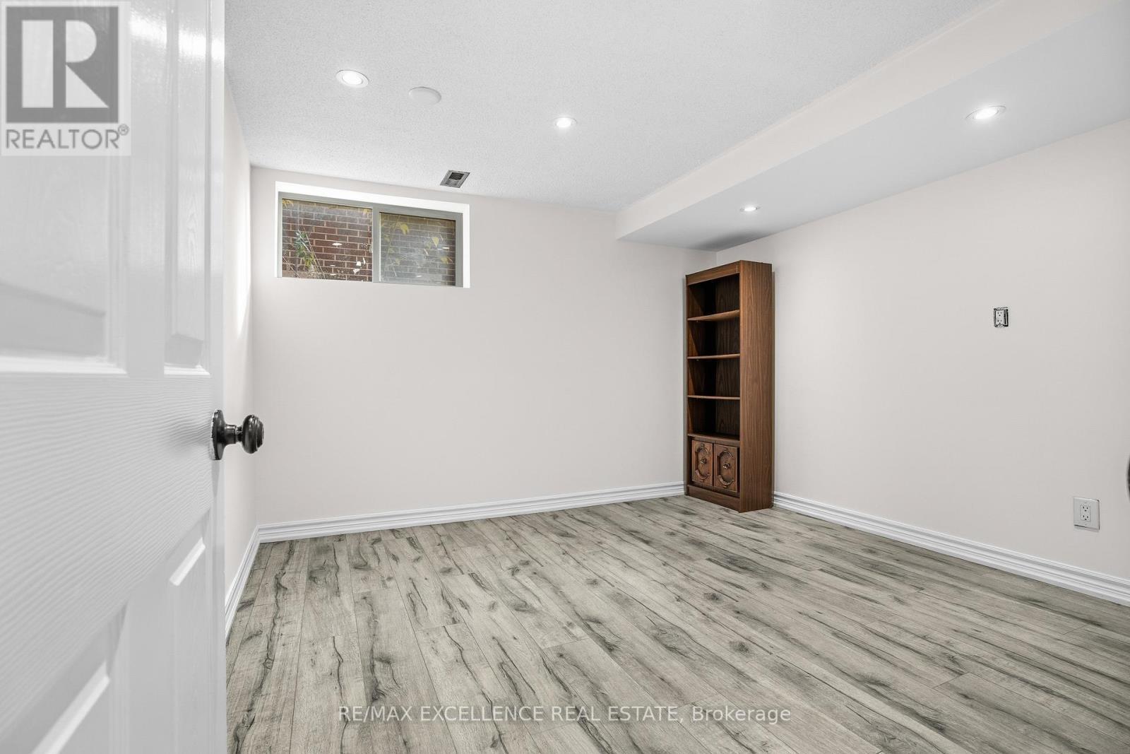 45 Stevenson Road N, Oshawa, ON - Indoor Photo Showing Other Room