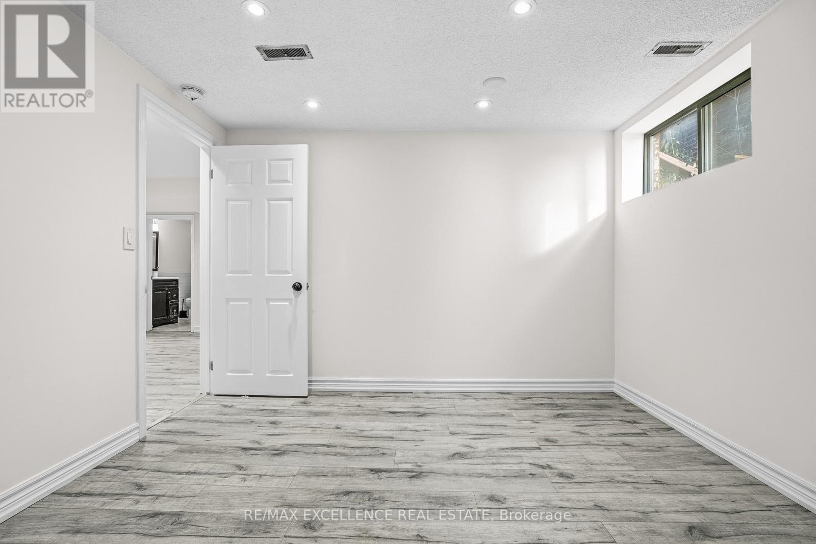 45 Stevenson Road N, Oshawa, ON - Indoor Photo Showing Other Room