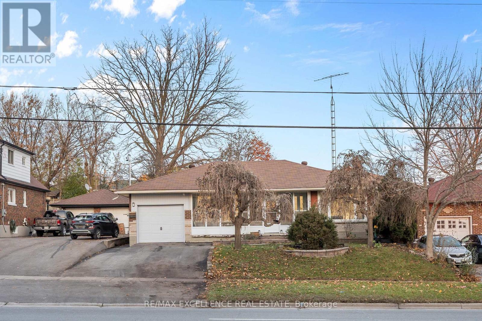 45 Stevenson Road N, Oshawa, ON - Outdoor