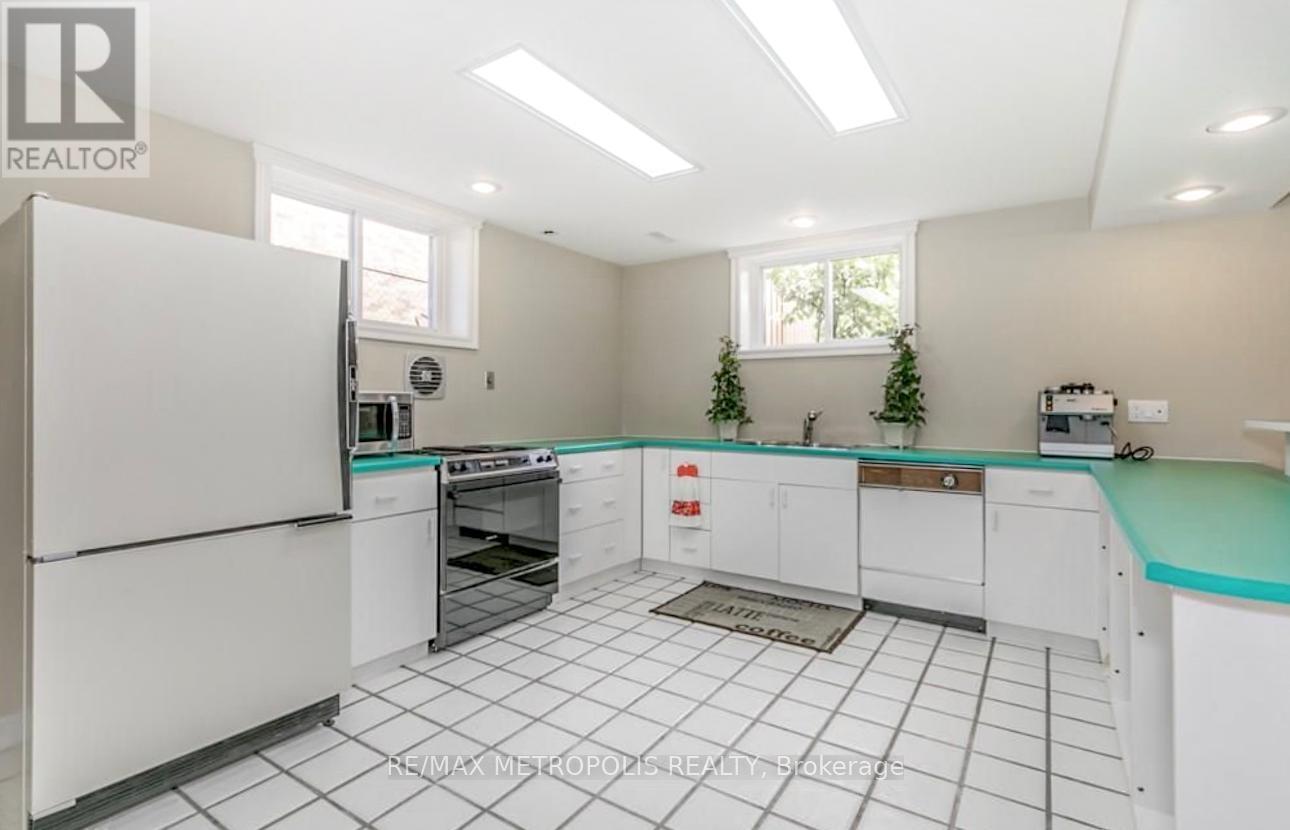 65 Woodcrest Road, Barrie, ON - Indoor