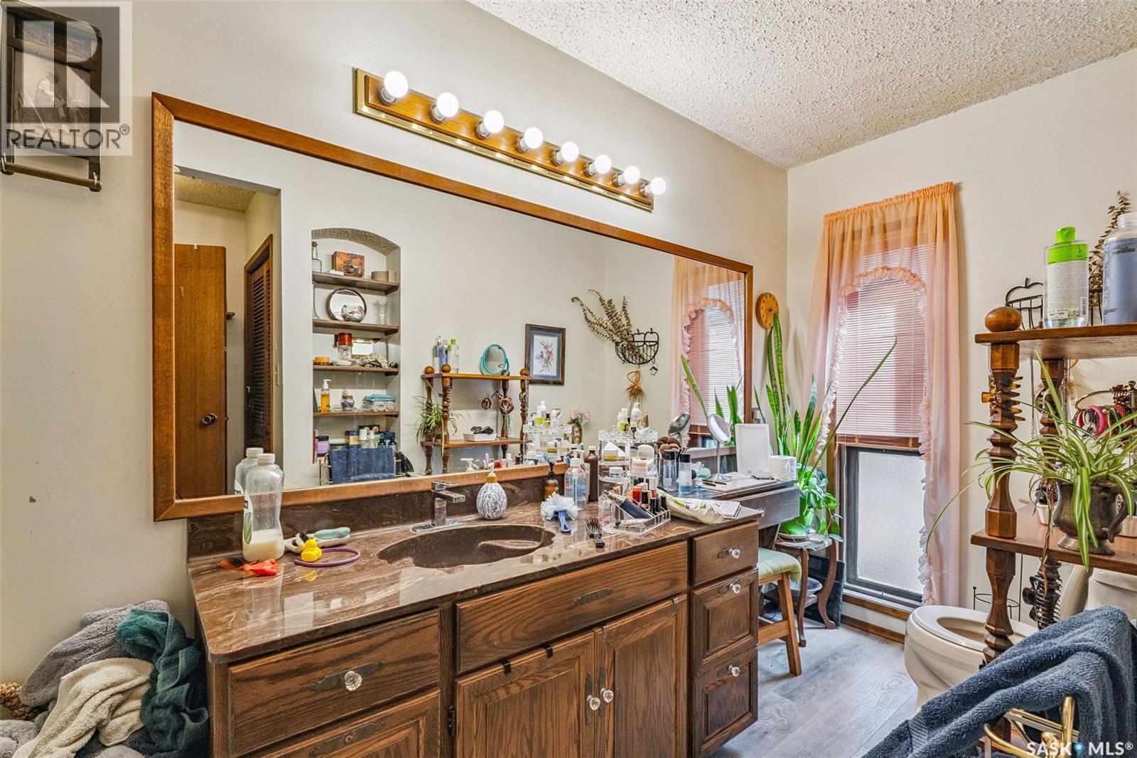 Norman And Maxine Gierl Yard Site, Leroy Rm No. 339, SK - Indoor Photo Showing Other Room